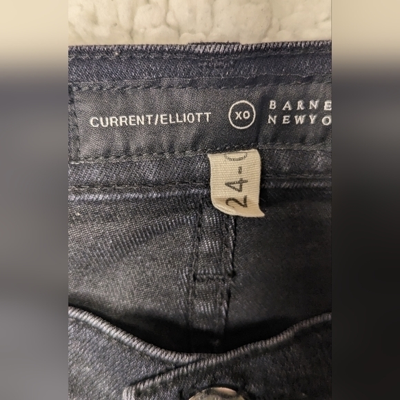 EUC Current/Elliott washed black raw/cuffed hem distressed straight leg cropped - Picture 6 of 10